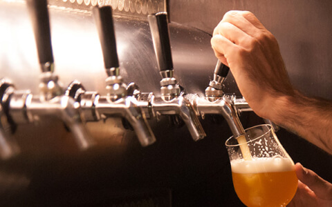 Serving draft beer