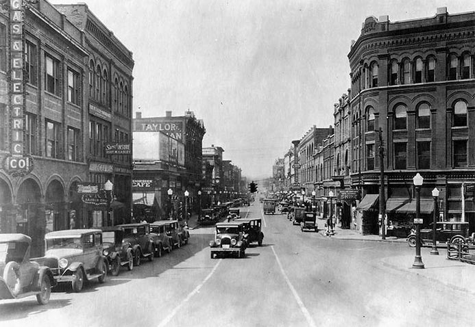 old photo of the city
