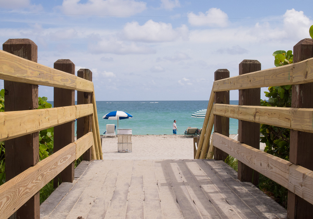 Blog The Clay Hotel Take A Stroll Down The Miami Beach Boardwalk
