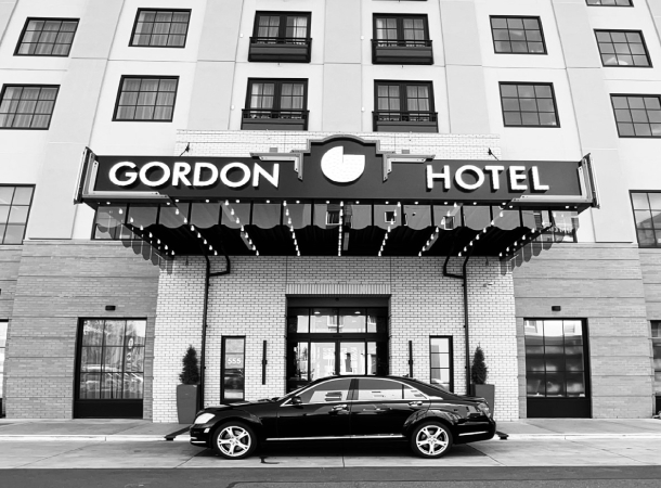 the gordon hotel features shuttle service