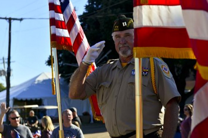 MW-Events-VeteransDayParade-59304e65716d1.jpg