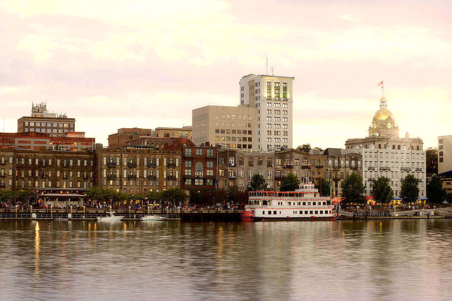 Savannah GA Hotels Official site The Planters Inn