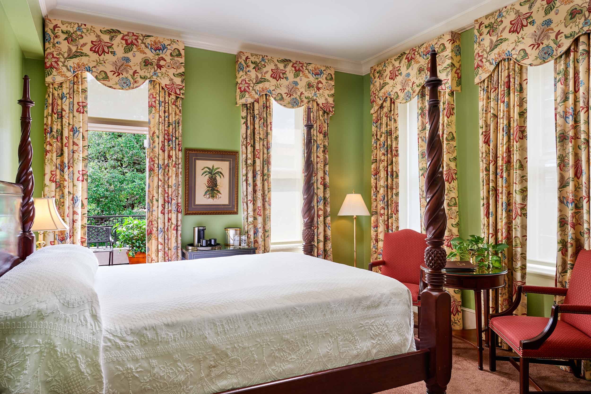 Savannah GA Hotels Official site The Planters Inn