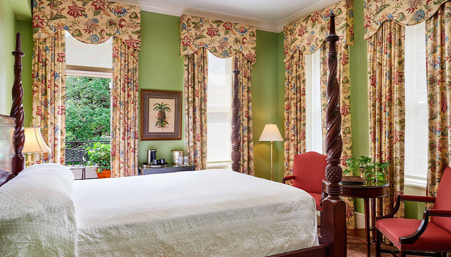 Savannah GA Hotels Official site The Planters Inn