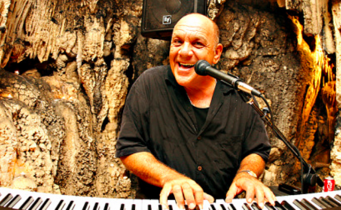 Bermuda-Entertainment-Lineup-Reefs-562e5f4751915.png