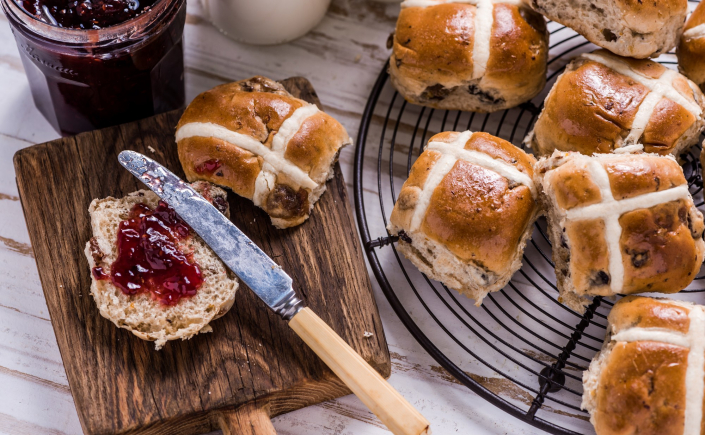 hot cross buns