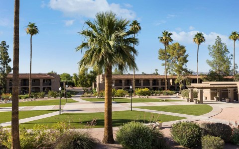 scottsdale plaza resort with palm trees