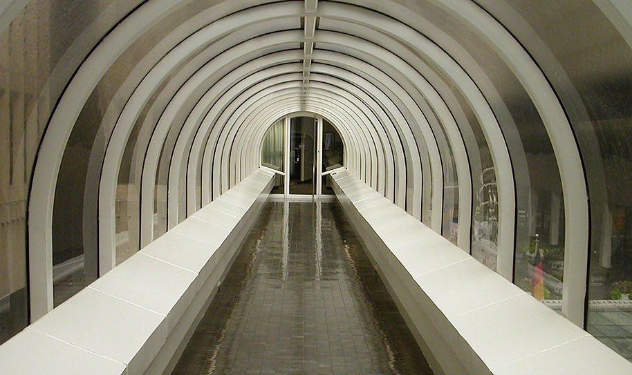 Glass tunnel walkway at Peachtree Center