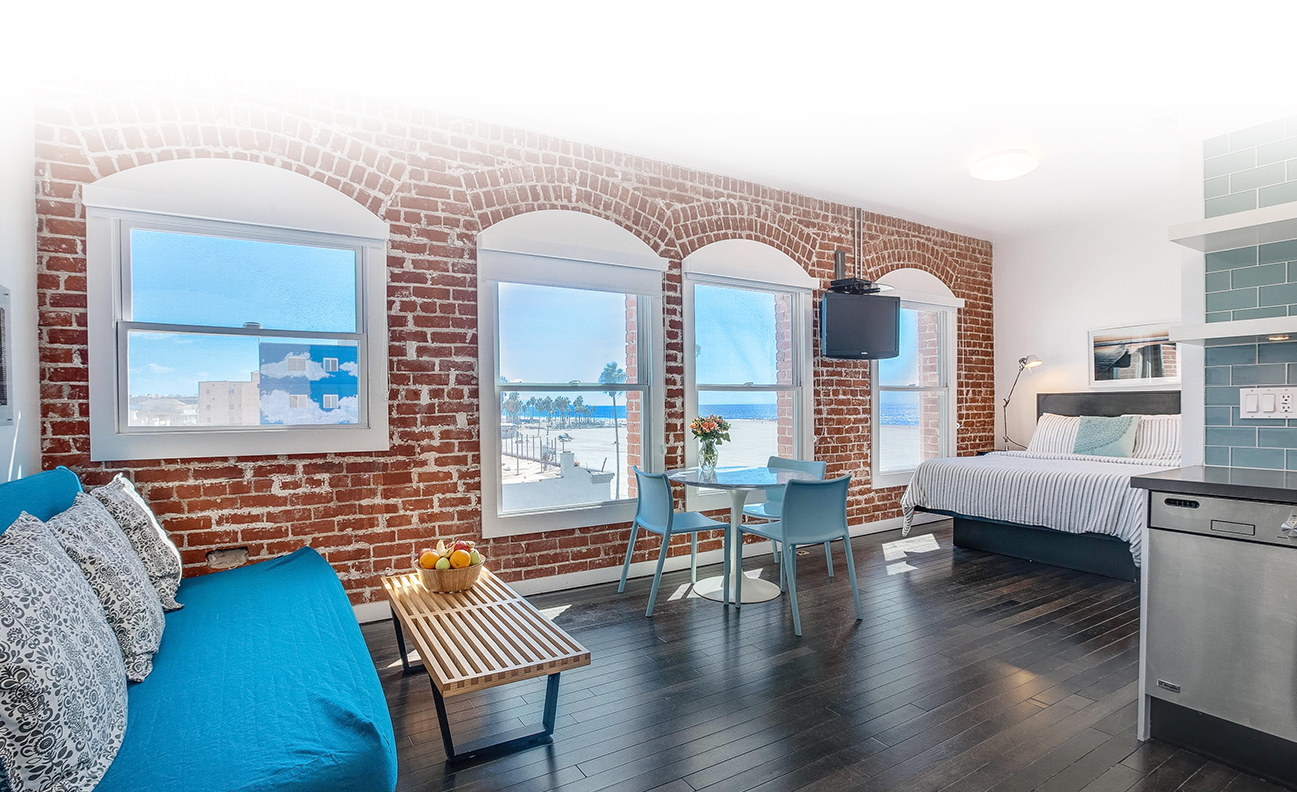 Venice Breeze Suites | Hotels Near Venice Beach | Official Site