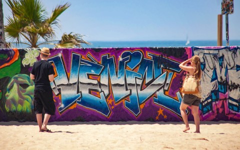 venice graffiti wall outside