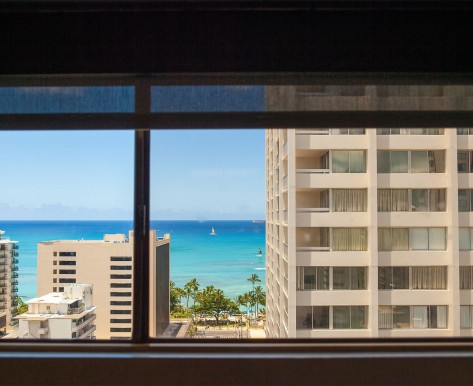 ocean and Waikiki buildings