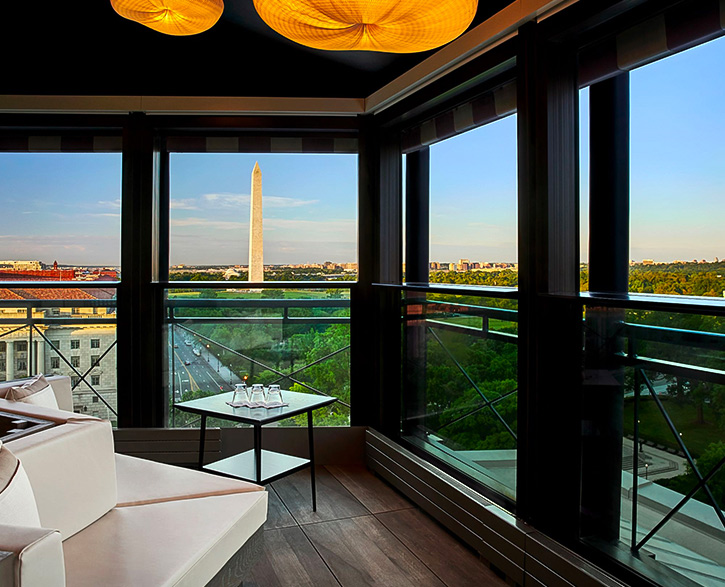vue from the bar with the washington monument in view