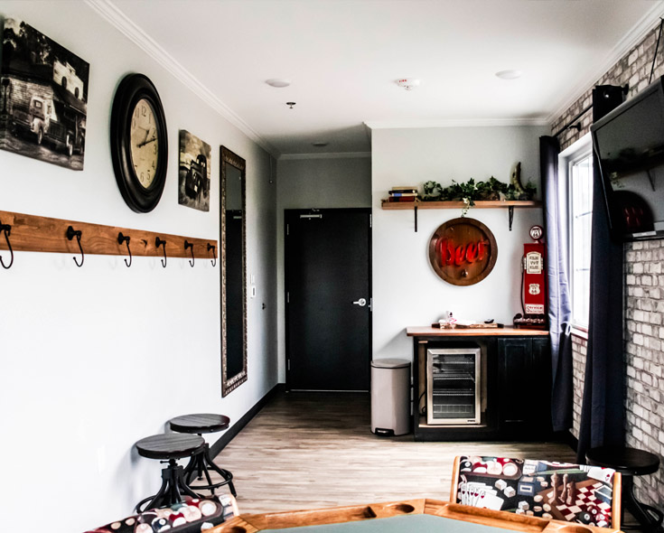 waterfronthotel weddings grooms room 02