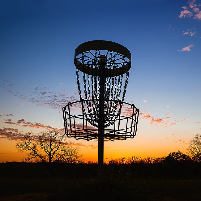 Ultimate frisbee basket