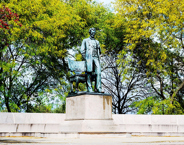View of a Lincoln Statue with trees at background 