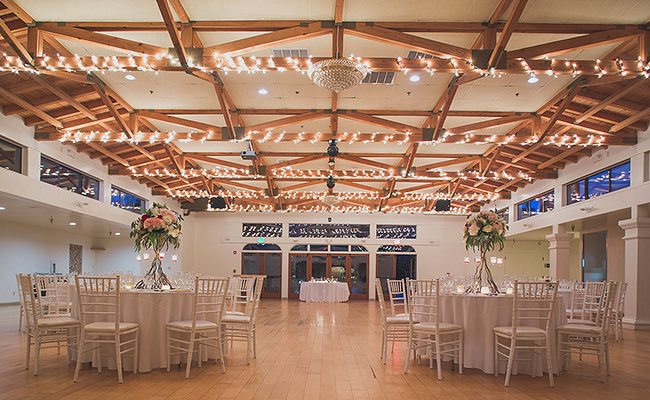 <span>Spectacular Indoor & Outdoor</span><br>venue space