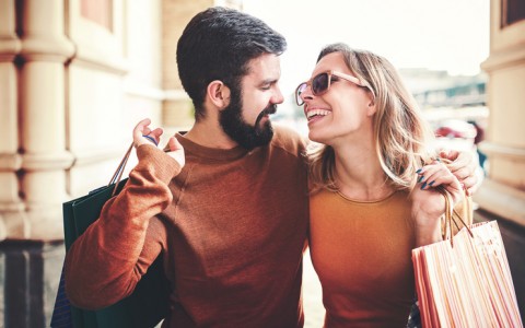 couple shopping