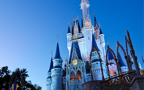 dusk shot of cinderella's castle at magic kingdom