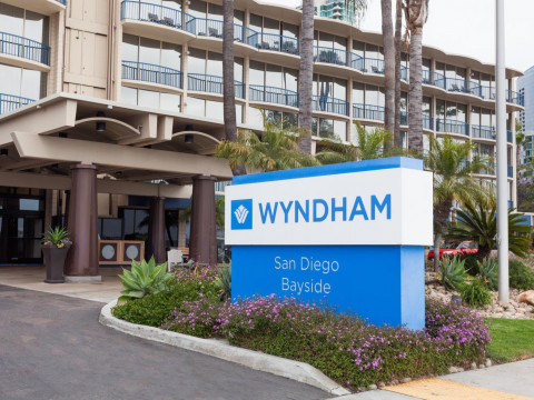 Wyndham San Diego Bayside hotel signage