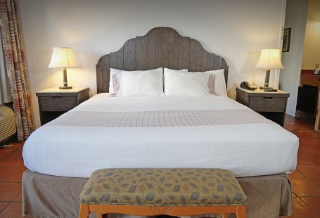 King bed in Family room accommodation